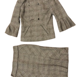 Tailleur donna con gonna sopra ginocchio